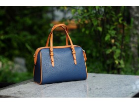 MAYA Duffle bag - In Natural Milled Leather - Blue Navy